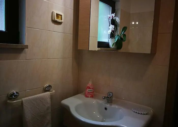 Vakantiehuis House Ceh *